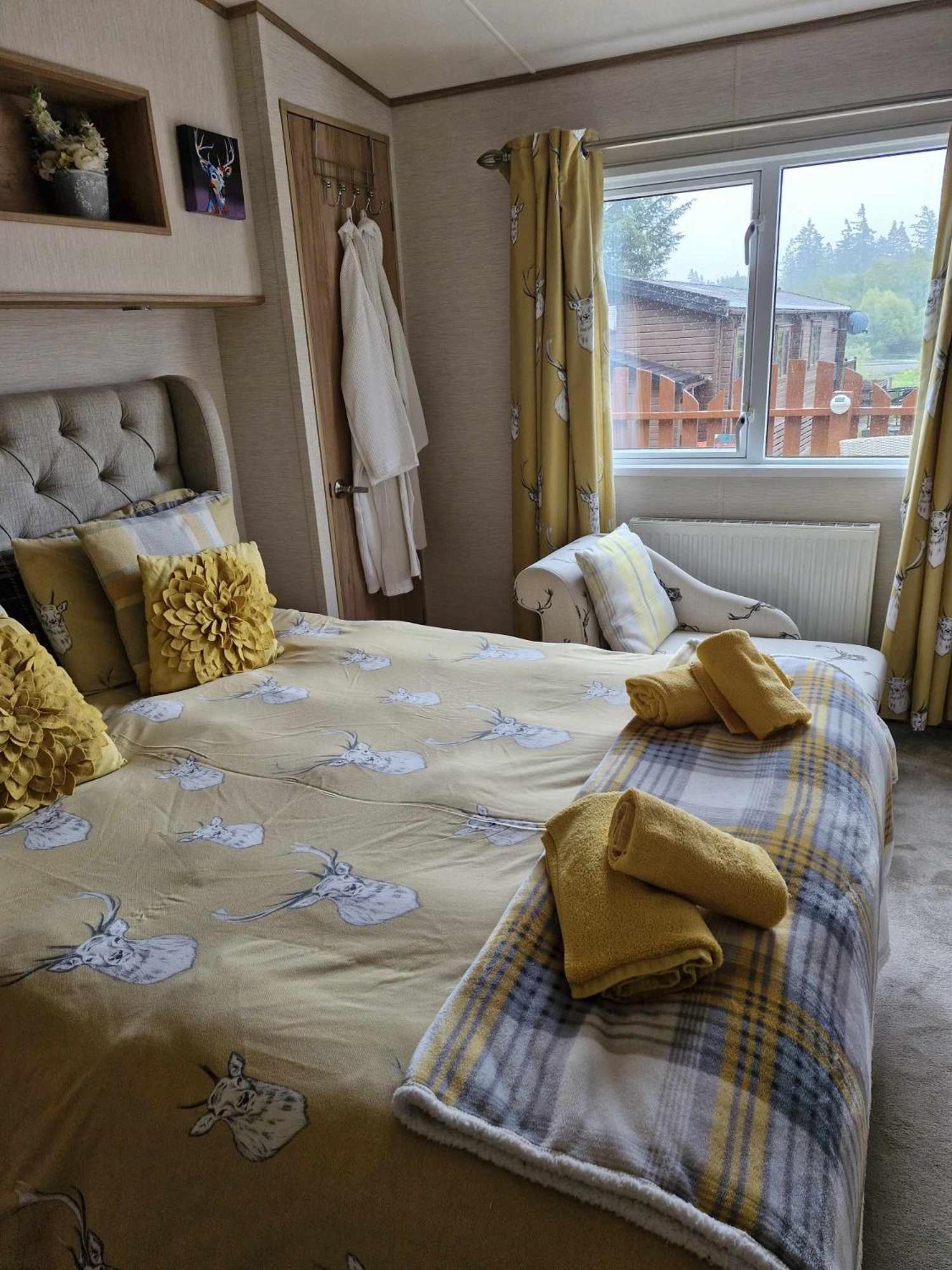 Cairn View Chalet Villa Aviemore Esterno foto